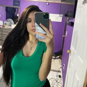 Meet your Posher, Thania